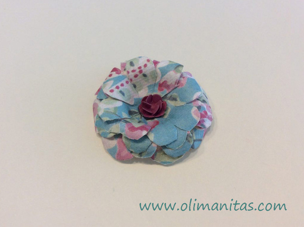 COMO HACER FLORES DE PAPEL PEQUEÑAS - OLIMANITAS COMO HACER FLORES DE PAPEL PEQUEÑAS - OLIMANITAS