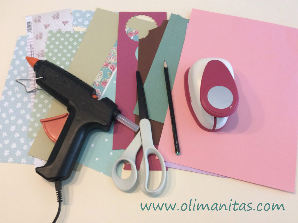 materiales necesarios para hacer flores de papel pequeñas