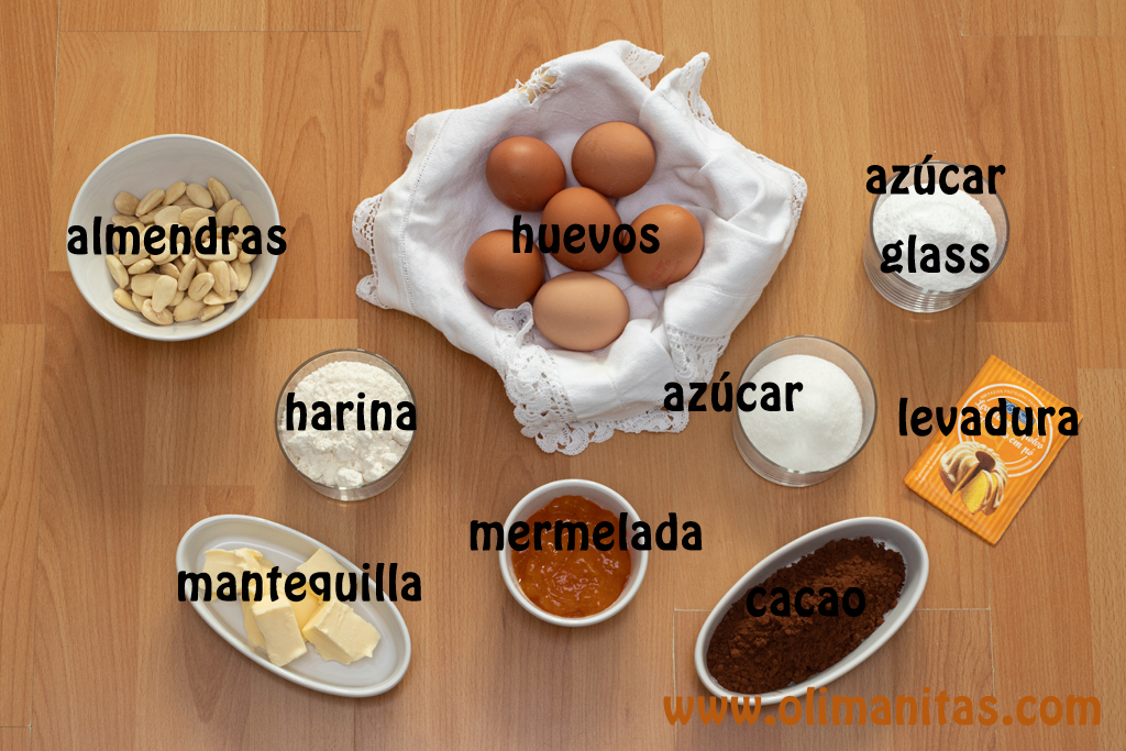 Ingredientes necesarios para hacer el bizcocho de la tarta Sacher.