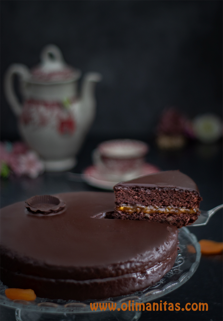 Así quedaría nuestra exquisita tarta sacher.