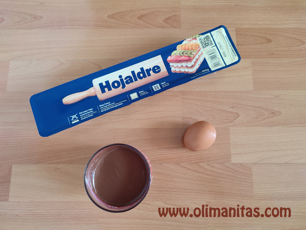 ingredientes necesarios para hacer palmeritas de hojaldre con chocolate